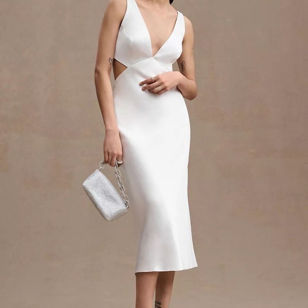Sachin + Babi Sierra V Neck Satin Midi Dress
